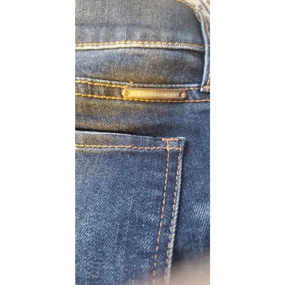 New York & Company Soho jeans boyfriend embroidered cut off crop jeans size 8 - Picture 5 of 6